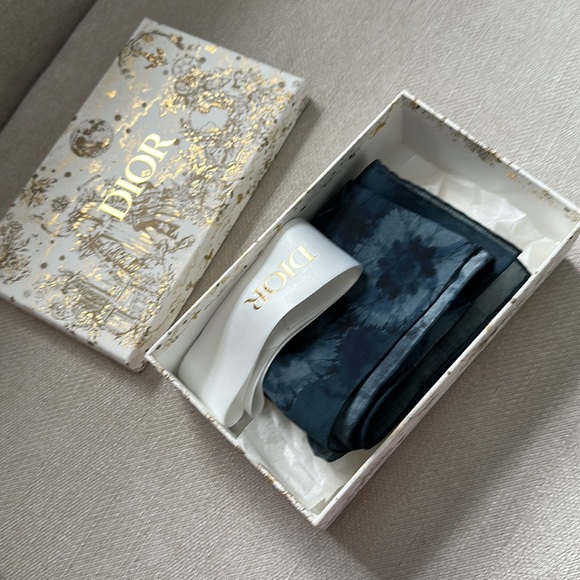 DIOR blue print bandana - Picture 4 of 6